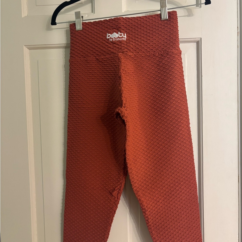 Booty by Brabants Cropped Textured Leggings - Rust